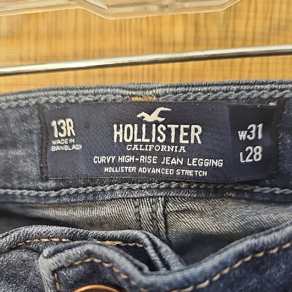 Hollister Dark Blue Distressed Skinny Jeans - Picture 2 of 10
